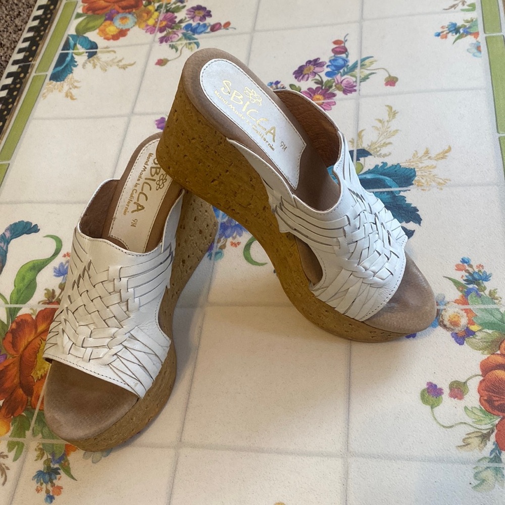 SBicca wedge shoes